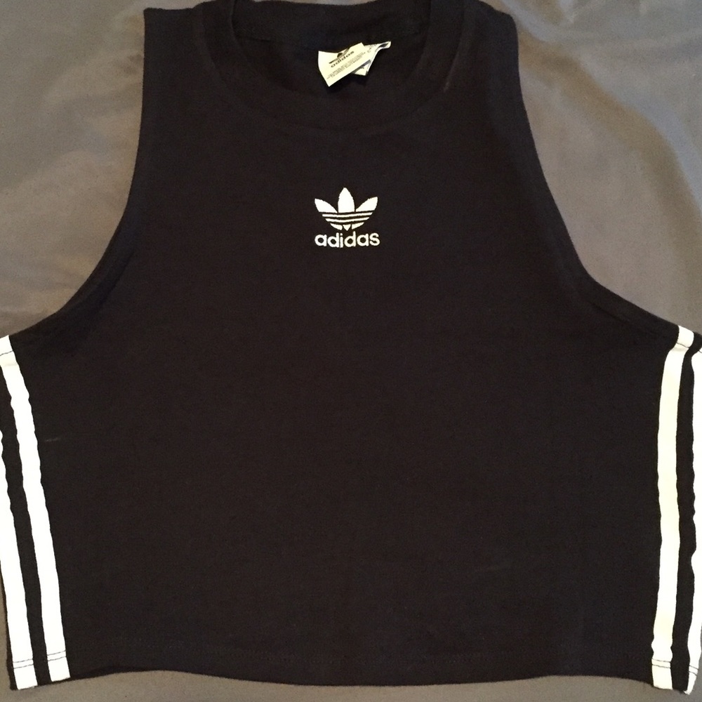 Cropped Adidas Top